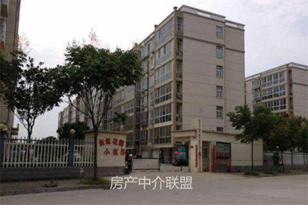 佛山小学附近港基东原华府3室2厅2卫65万117m2出售